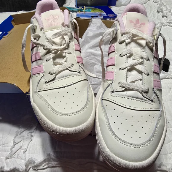 Women's Adidas Forum Low CL Size 10 Brand New In Box - Picture 7 of 8